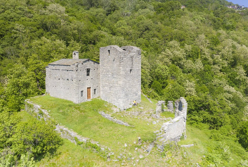 Castello di Domofole, Italy